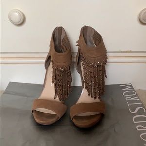 Jessica Simpson heels